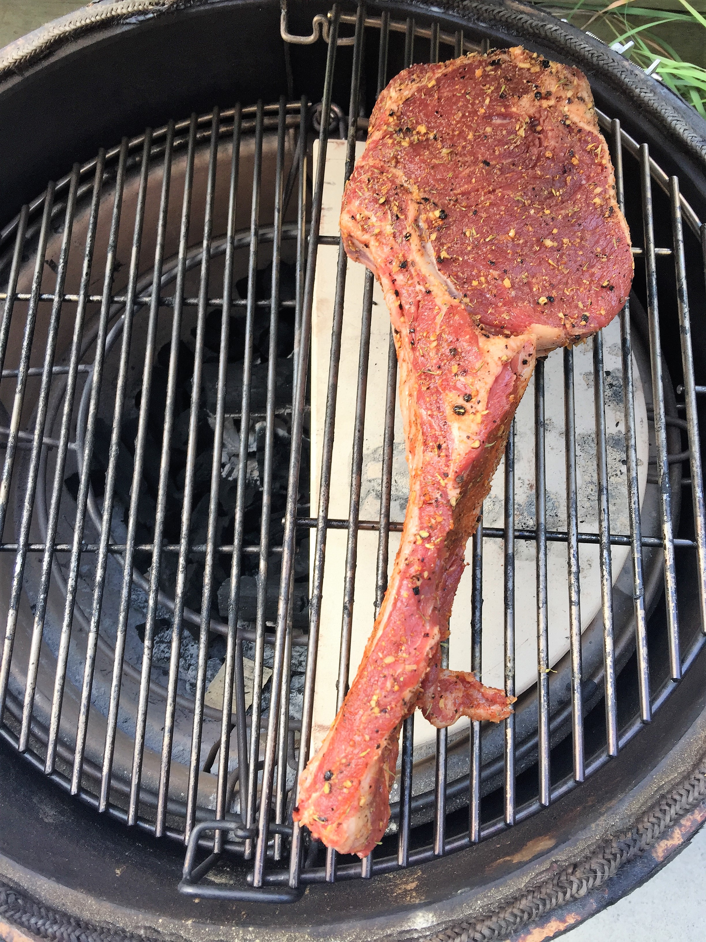 steaks on kamado joe