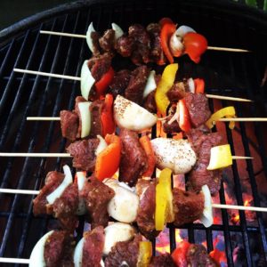 Kamado Joe – Beef and Chicken Kebabs