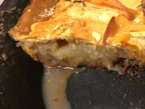 Read more about the article Kamado Apple Pie