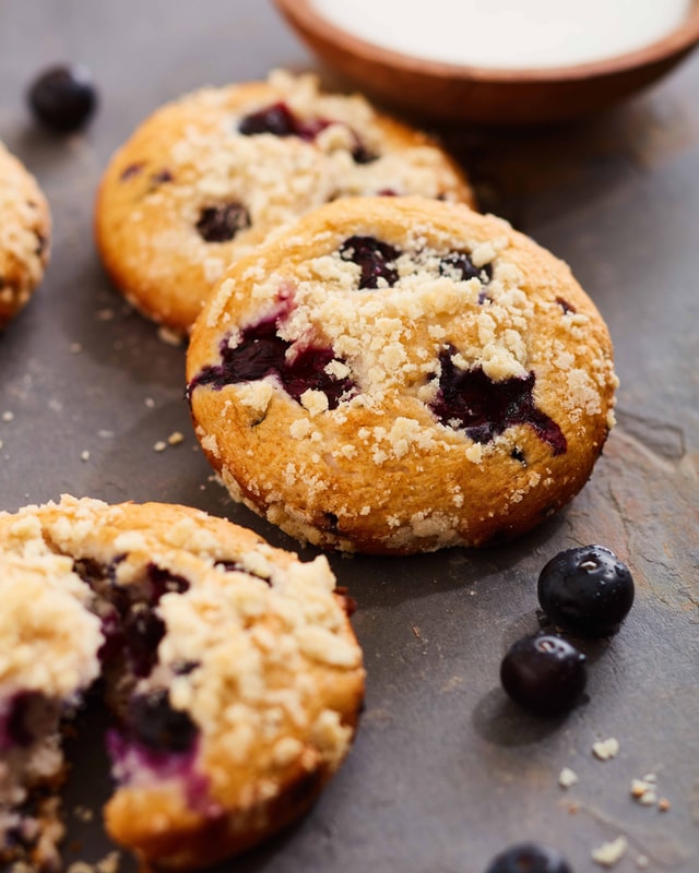 Blueberry Muffins With Crunchy Tops